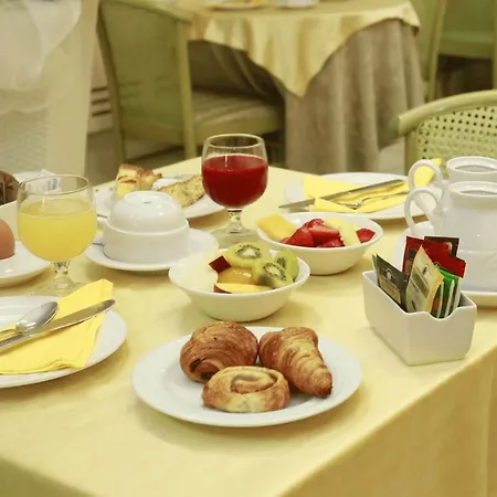 Katy Hotel 3*