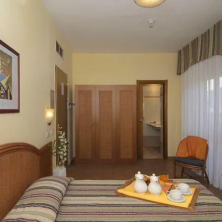 Katy Hotel 3*
