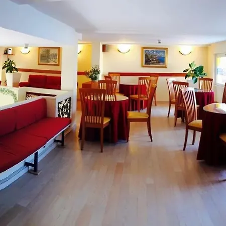 Hotel Katy 3*
