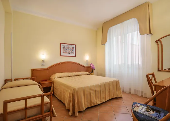 Katy Отель Виареджо