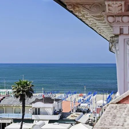 Katy 3* ヴィアレッジョ